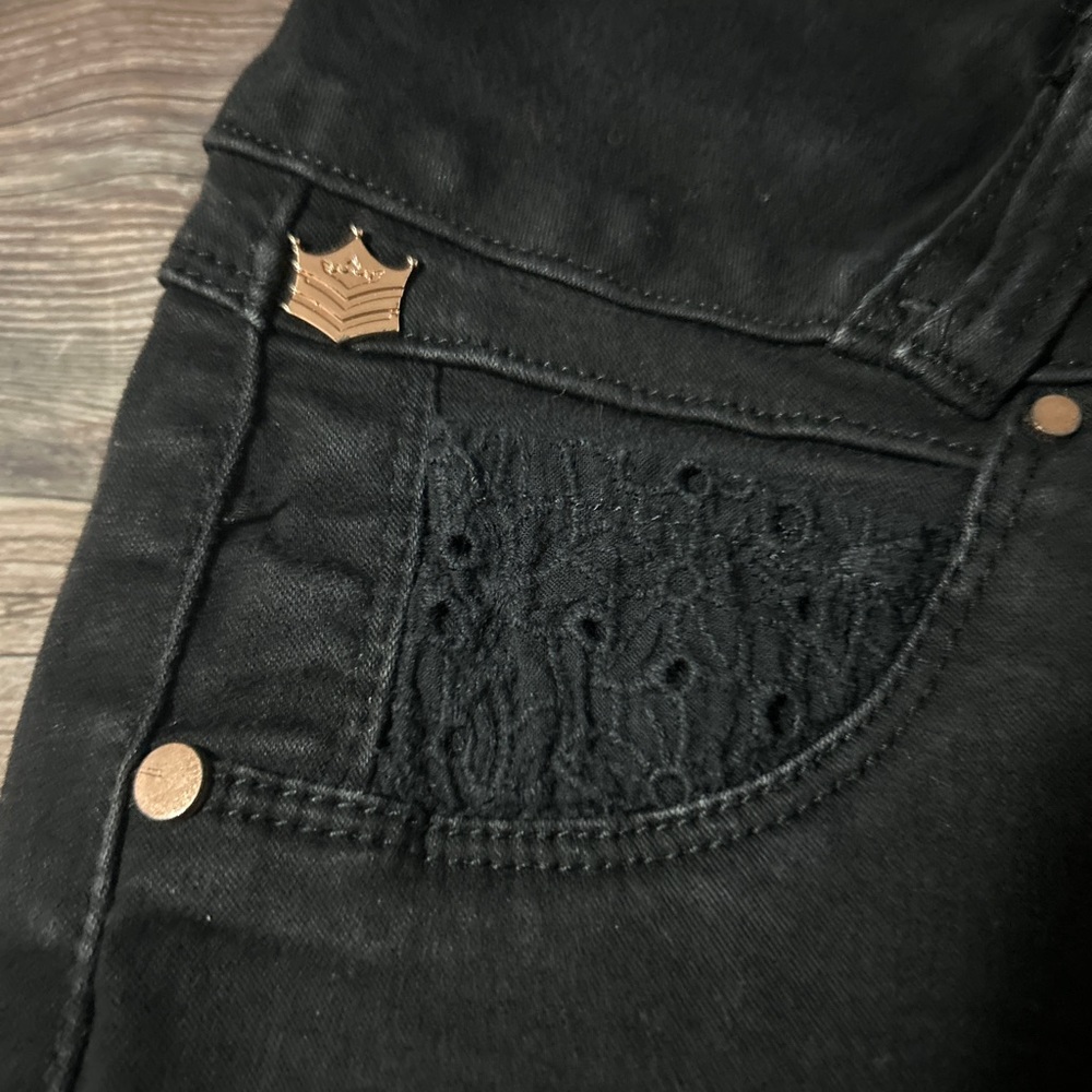Jeans - Picture 5 of 8